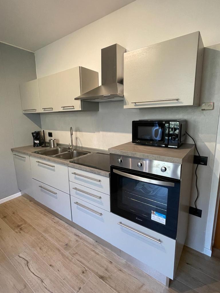 Apartment Sweet Retreat Dro Zewnętrze zdjęcie